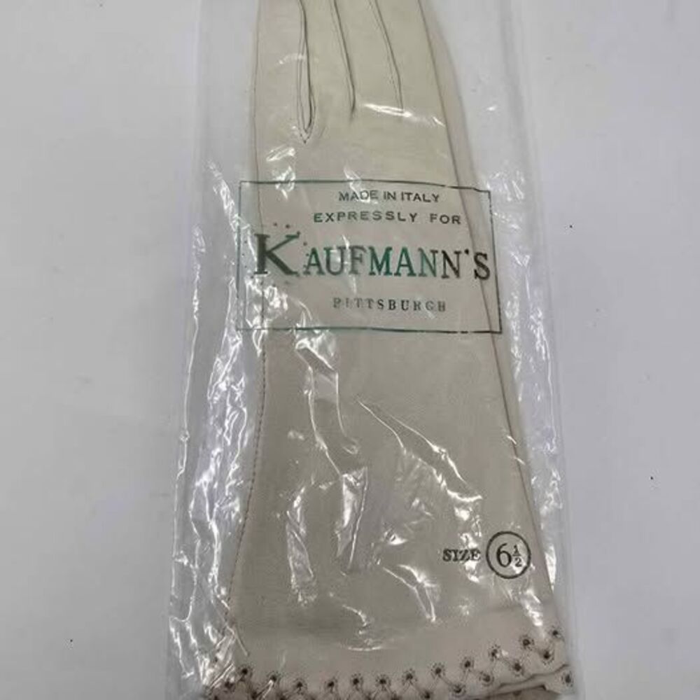 Vintage Kaufmann’s Italian Leather Gloves – Off-White Cream Stitch Trim, NIP Siz